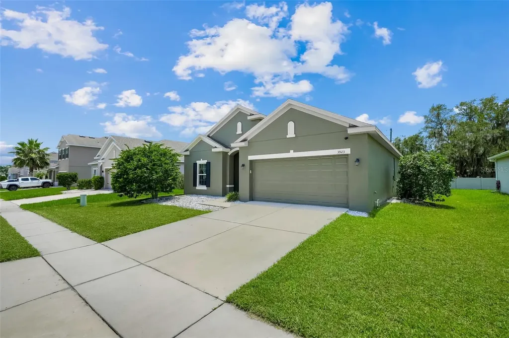 3923 Wind Dancer Circle St Cloud FL 34772