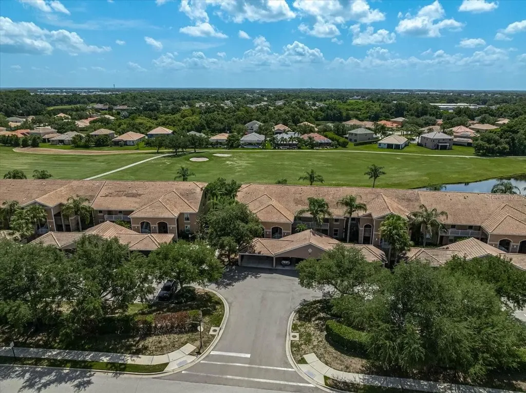 915 Fairwaycove Lane Bradenton FL 34212