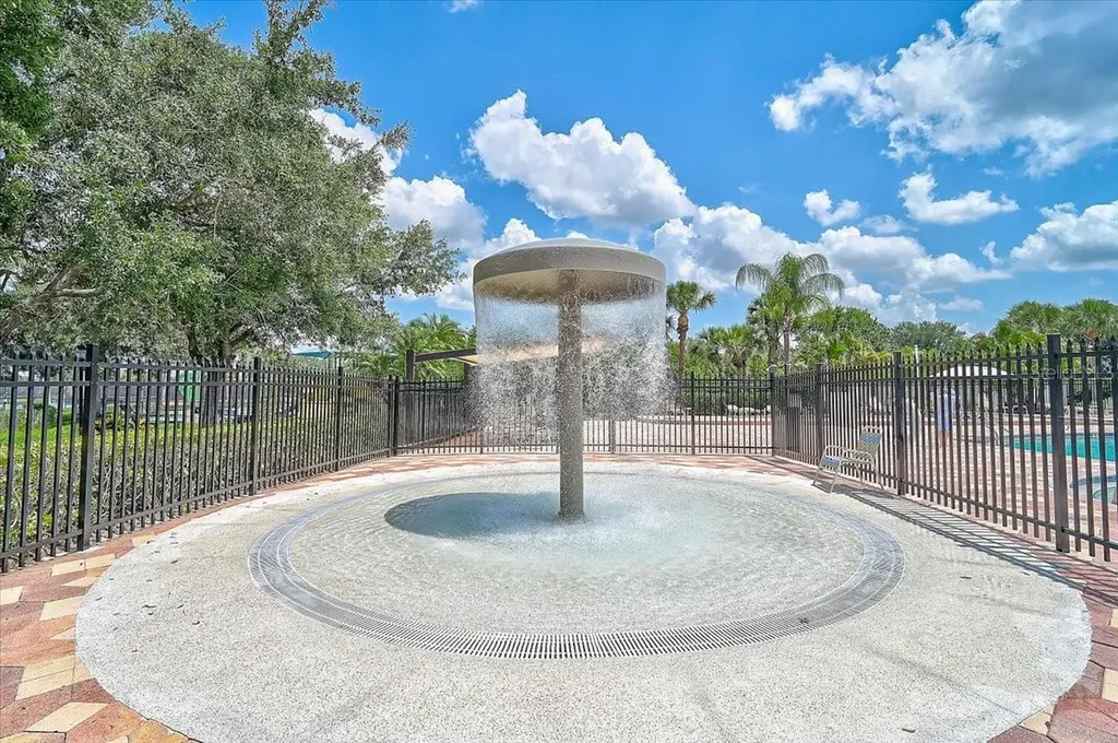 915 Fairwaycove Lane Bradenton FL 34212