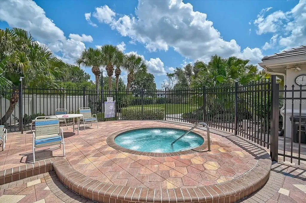 915 Fairwaycove Lane Bradenton FL 34212