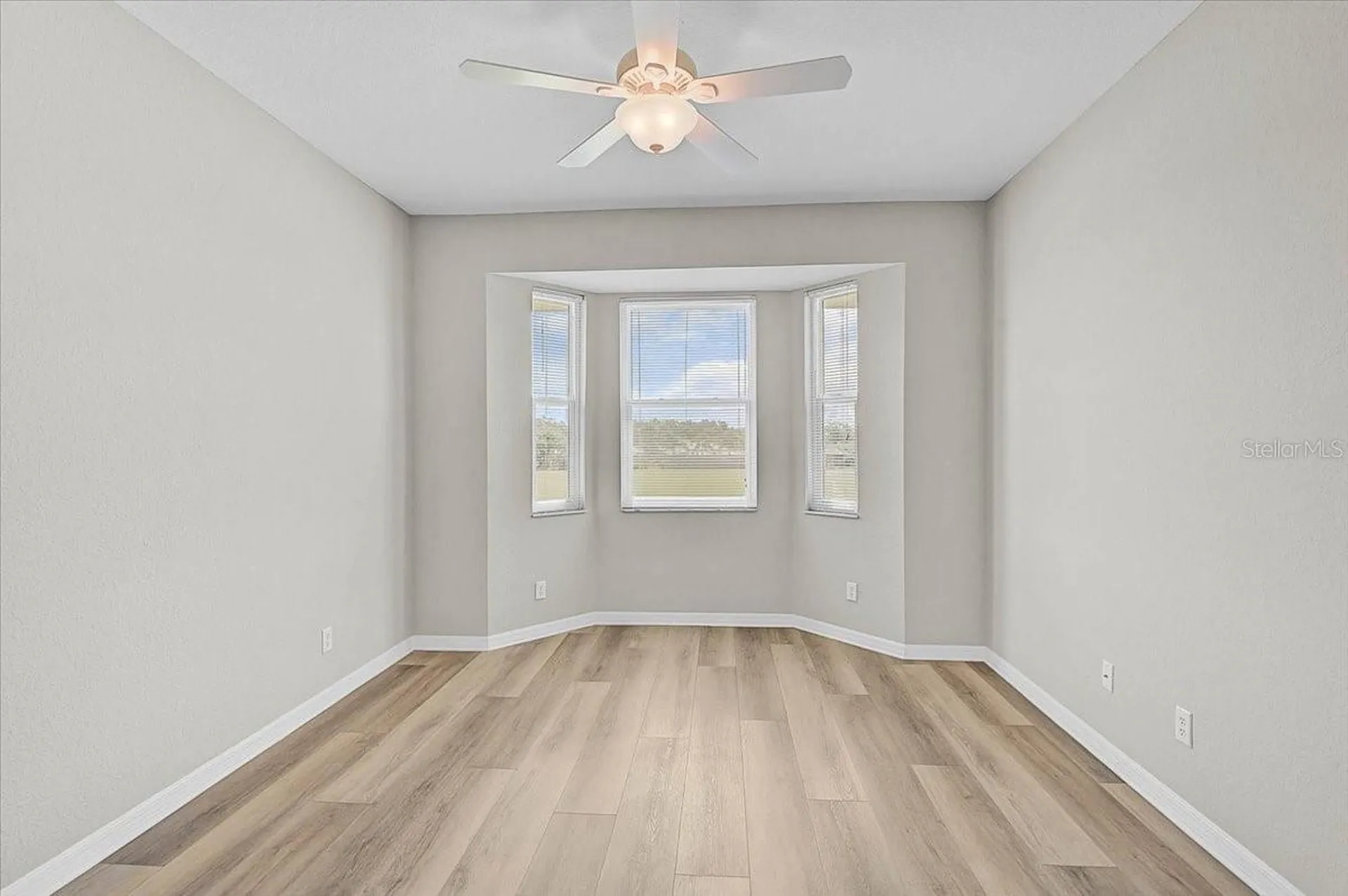 915 Fairwaycove Lane Bradenton FL 34212