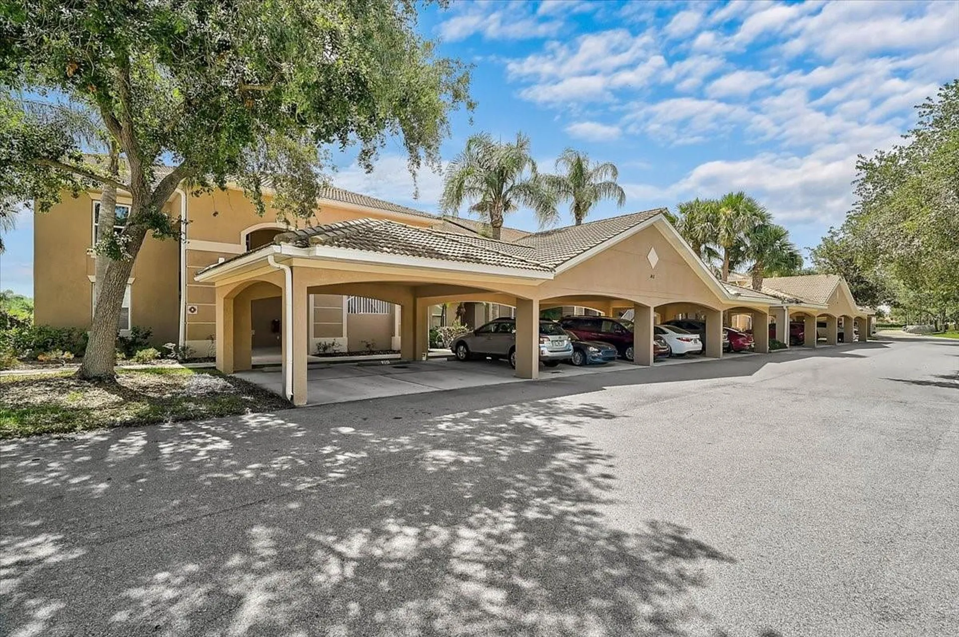 915 Fairwaycove Lane Bradenton FL 34212