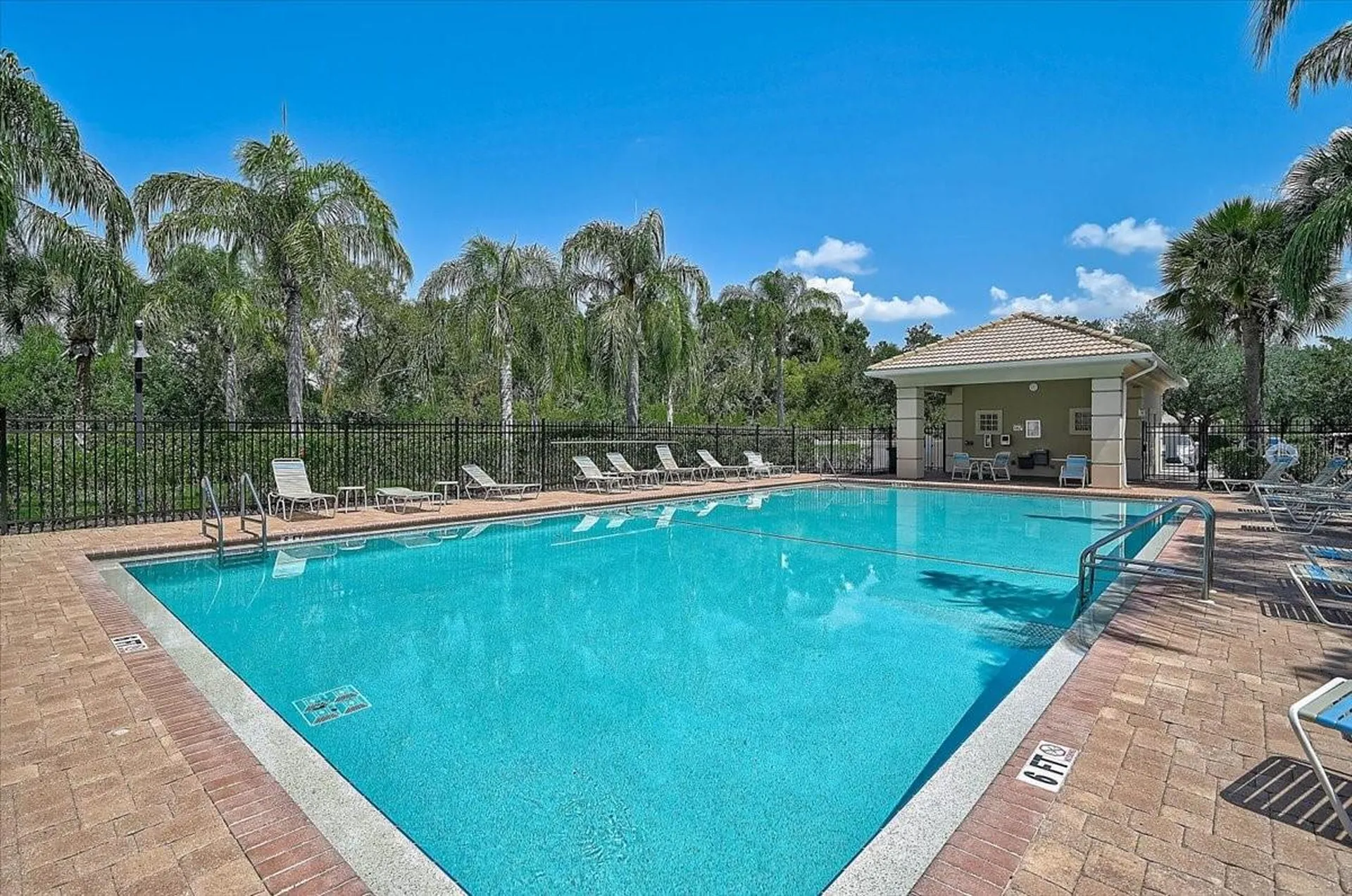 915 Fairwaycove Lane Bradenton FL 34212
