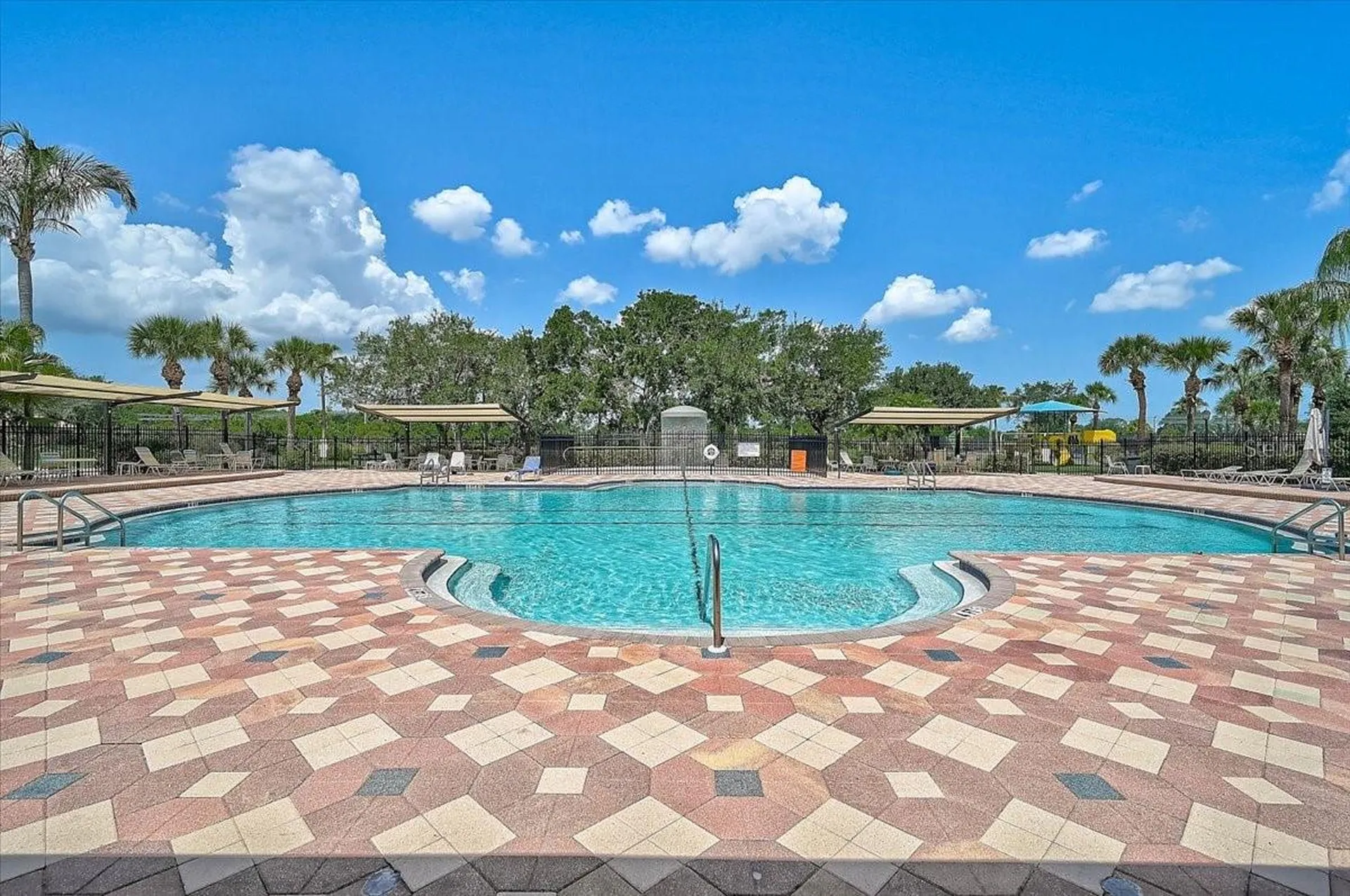 915 Fairwaycove Lane Bradenton FL 34212