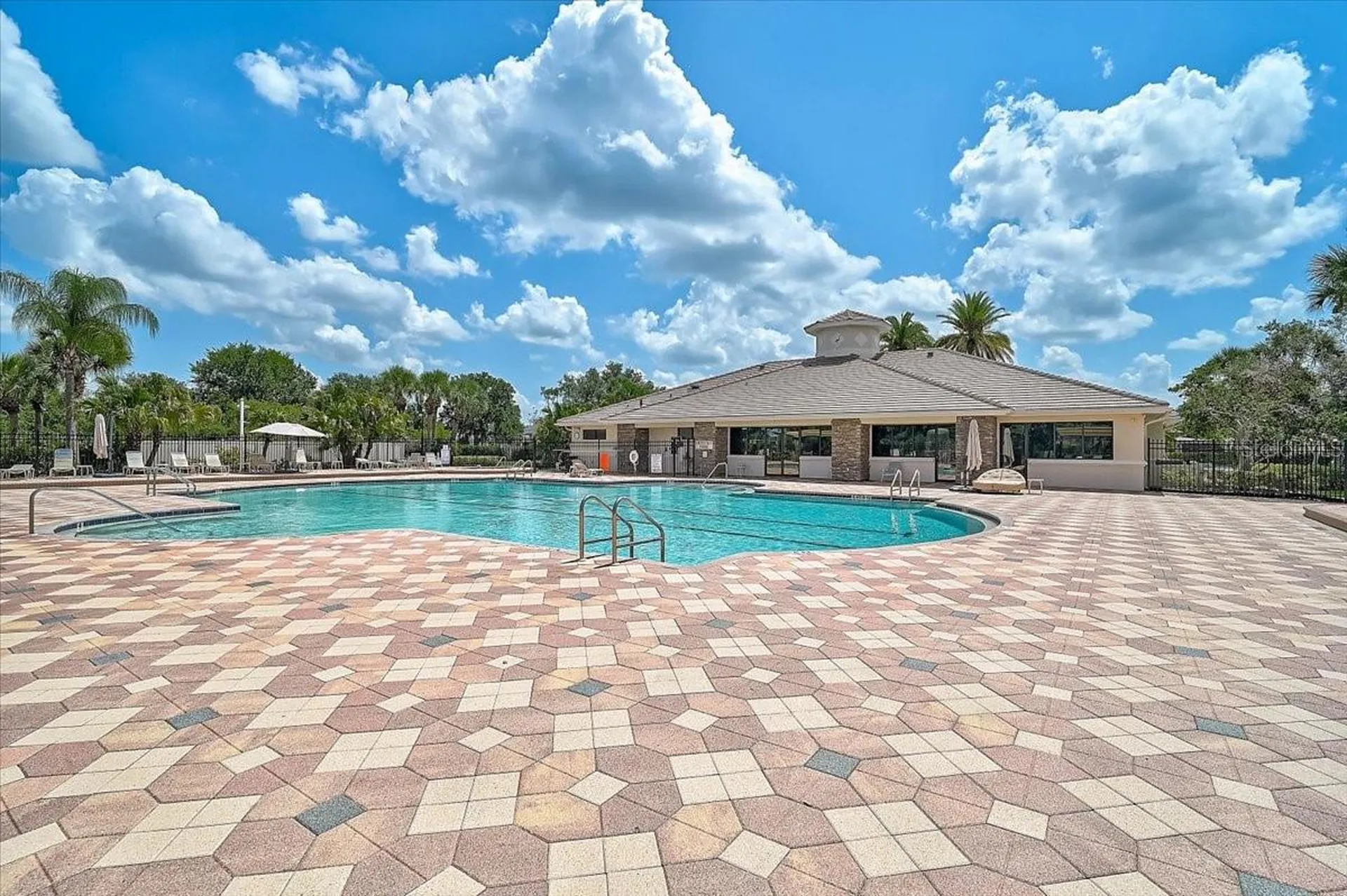 915 Fairwaycove Lane Bradenton FL 34212