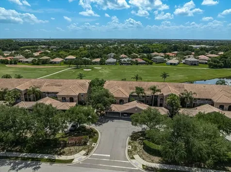 915 Fairwaycove Lane Bradenton FL 34212