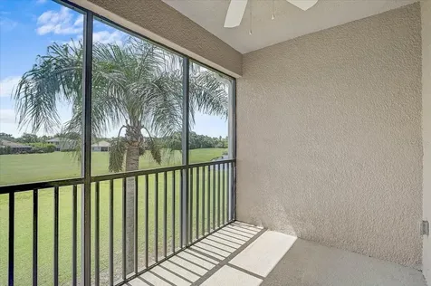 915 Fairwaycove Lane Bradenton FL 34212