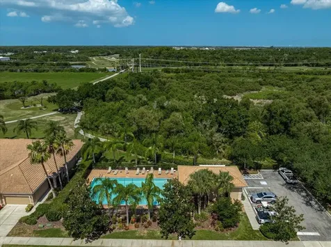915 Fairwaycove Lane Bradenton FL 34212