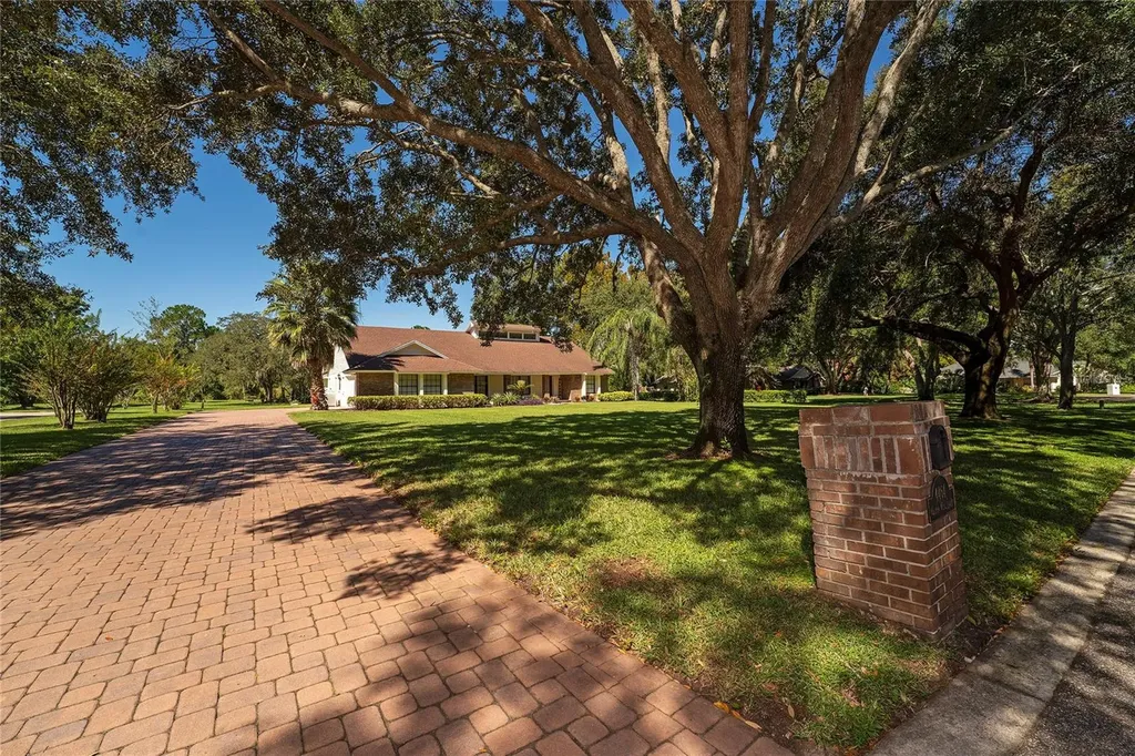 4464 Willow Wind Court Orlando FL 32835