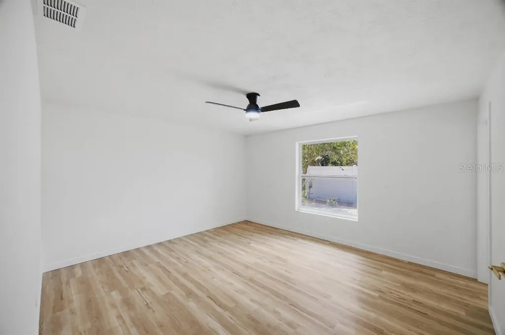 7520 20th Street N St Petersburg FL 33702
