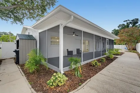 7520 20th Street N St Petersburg FL 33702