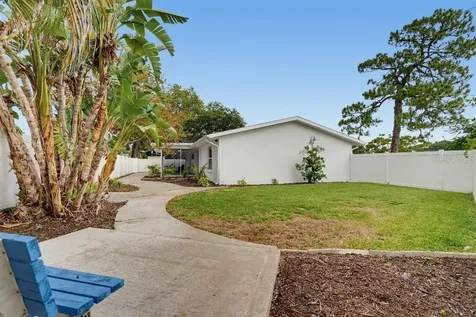 7520 20th Street N St Petersburg FL 33702