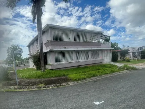 Calle 18 Bloque 23 Bayamon PR 00959