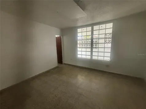 Calle 18 Bloque 23 Bayamon PR 00959