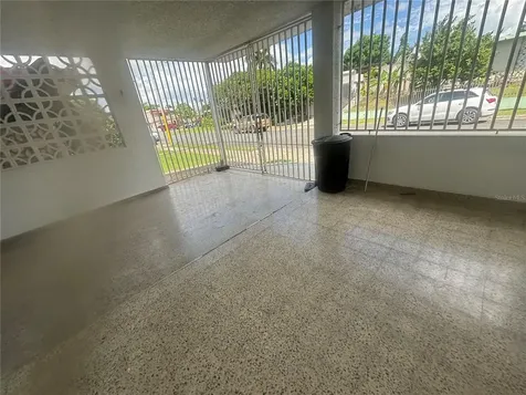 Calle 18 Bloque 23 Bayamon PR 00959