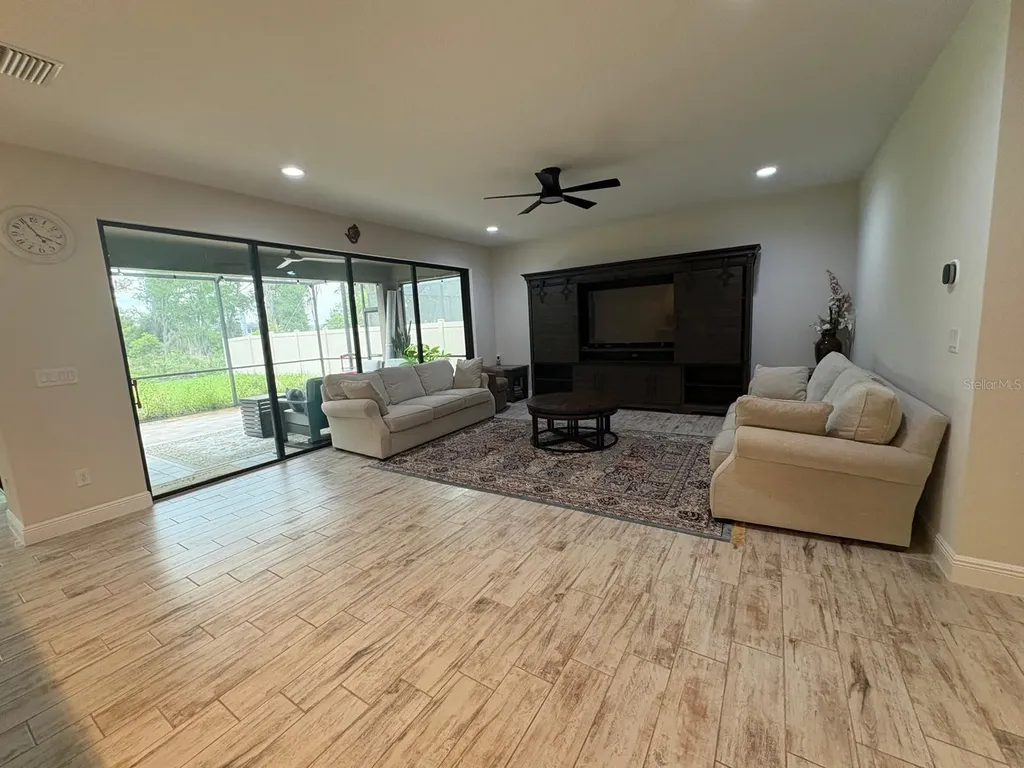 14654 Horse Trot Road Lithia FL 33547