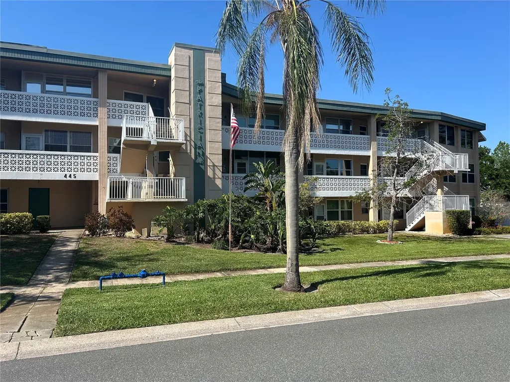 445 32nd Avenue N St Petersburg FL 33704