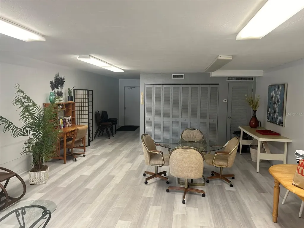 445 32nd Avenue N St Petersburg FL 33704