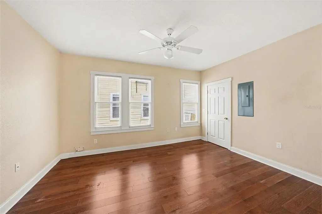 1601 E 15th Avenue Tampa FL 33605