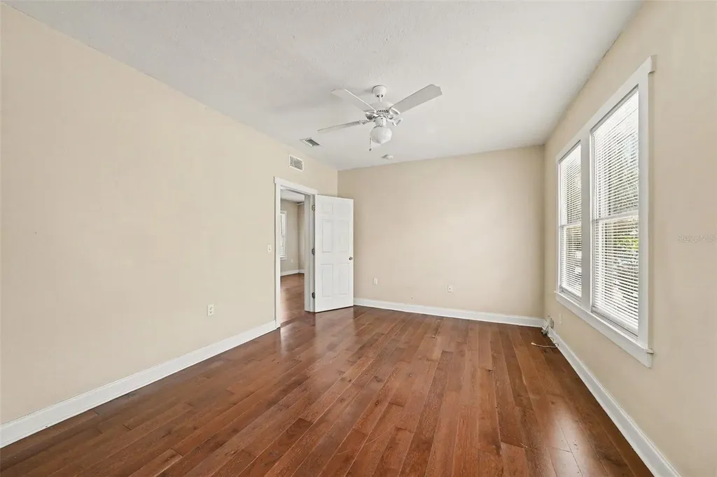 1601 E 15th Avenue Tampa FL 33605