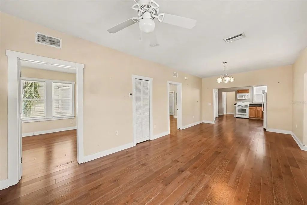 1601 E 15th Avenue Tampa FL 33605