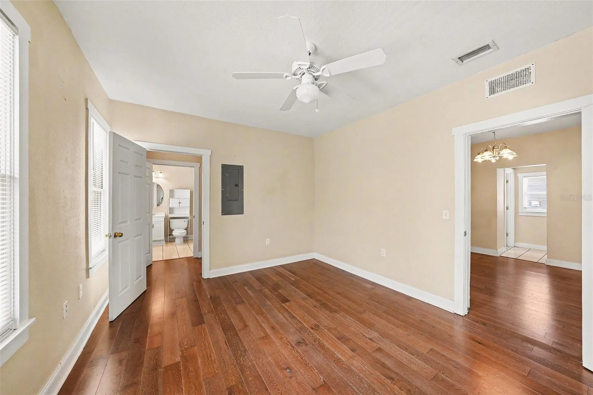 1601 E 15th Avenue Tampa FL 33605