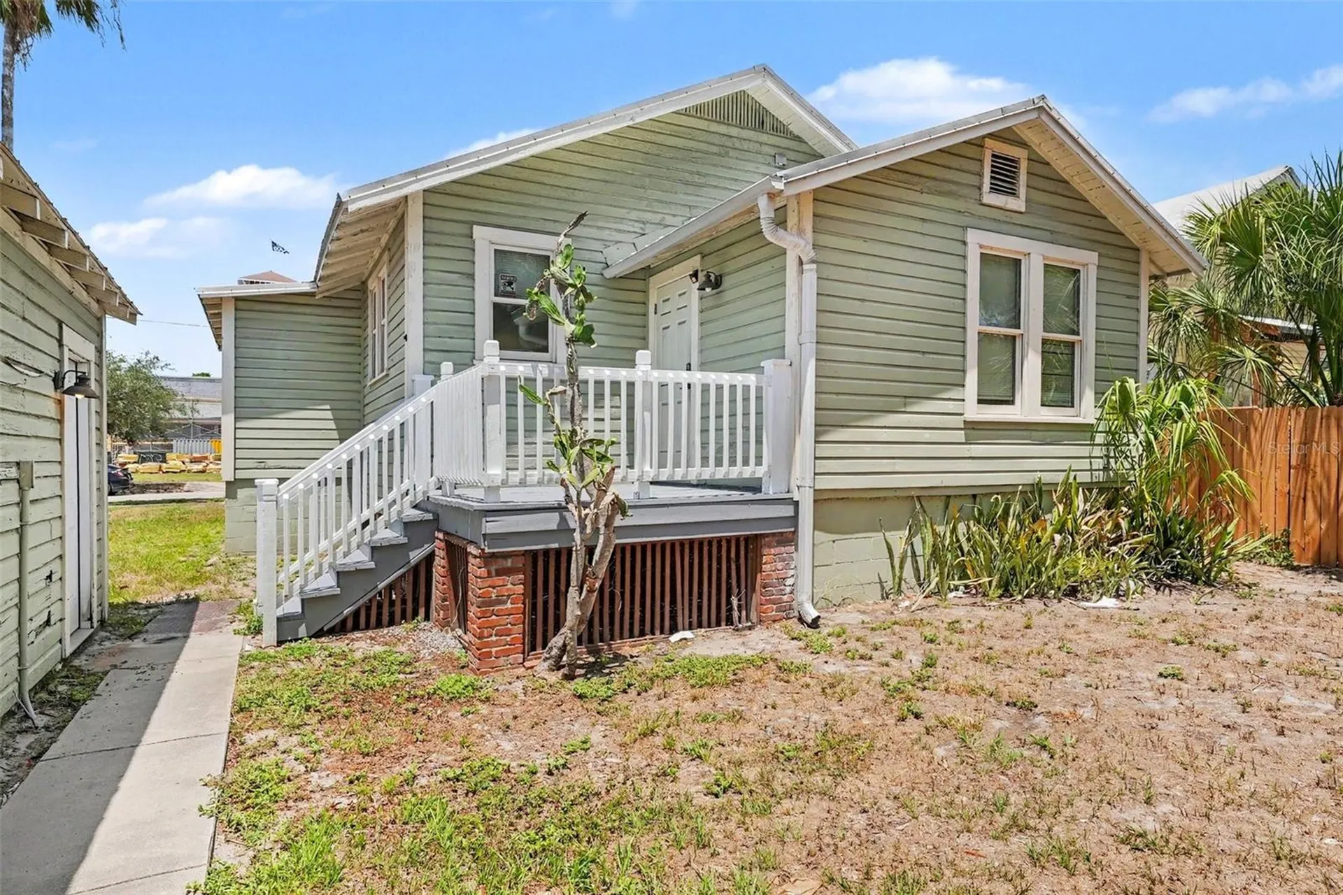1601 E 15th Avenue Tampa FL 33605