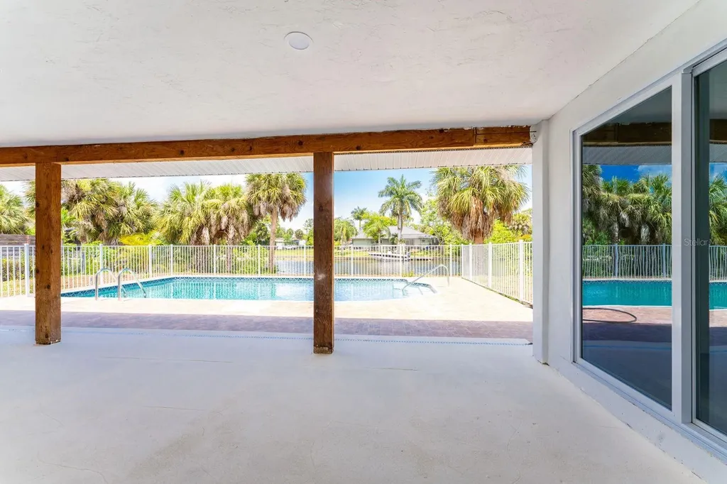 18321 Wolbrette Circle Port Charlotte FL 33948