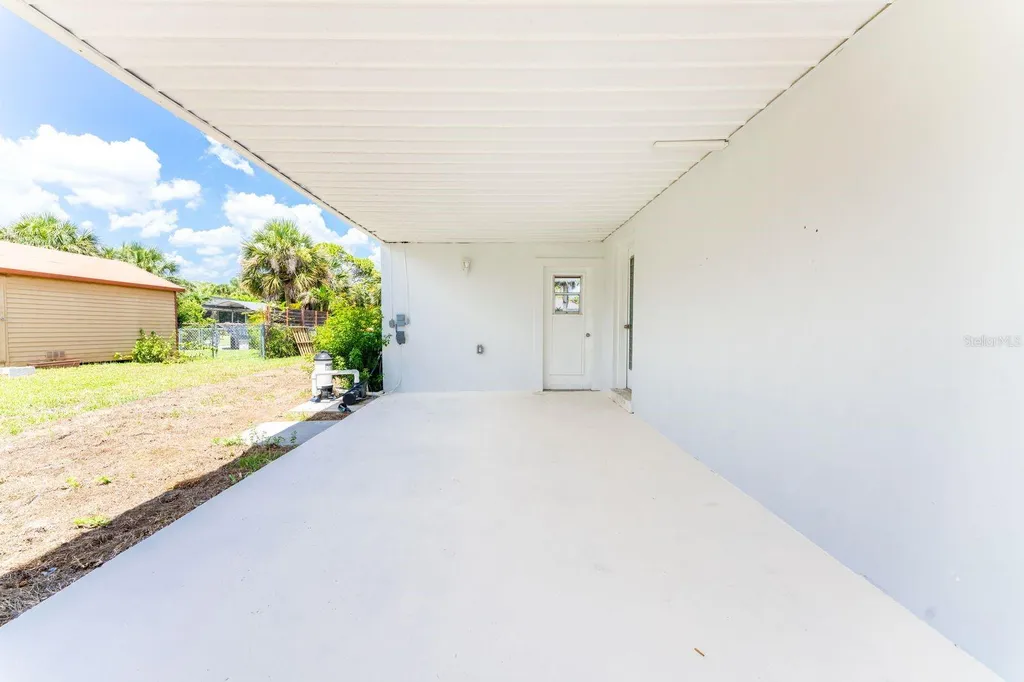 18321 Wolbrette Circle Port Charlotte FL 33948