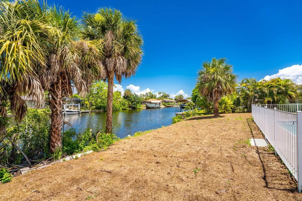 18321 Wolbrette Circle Port Charlotte FL 33948