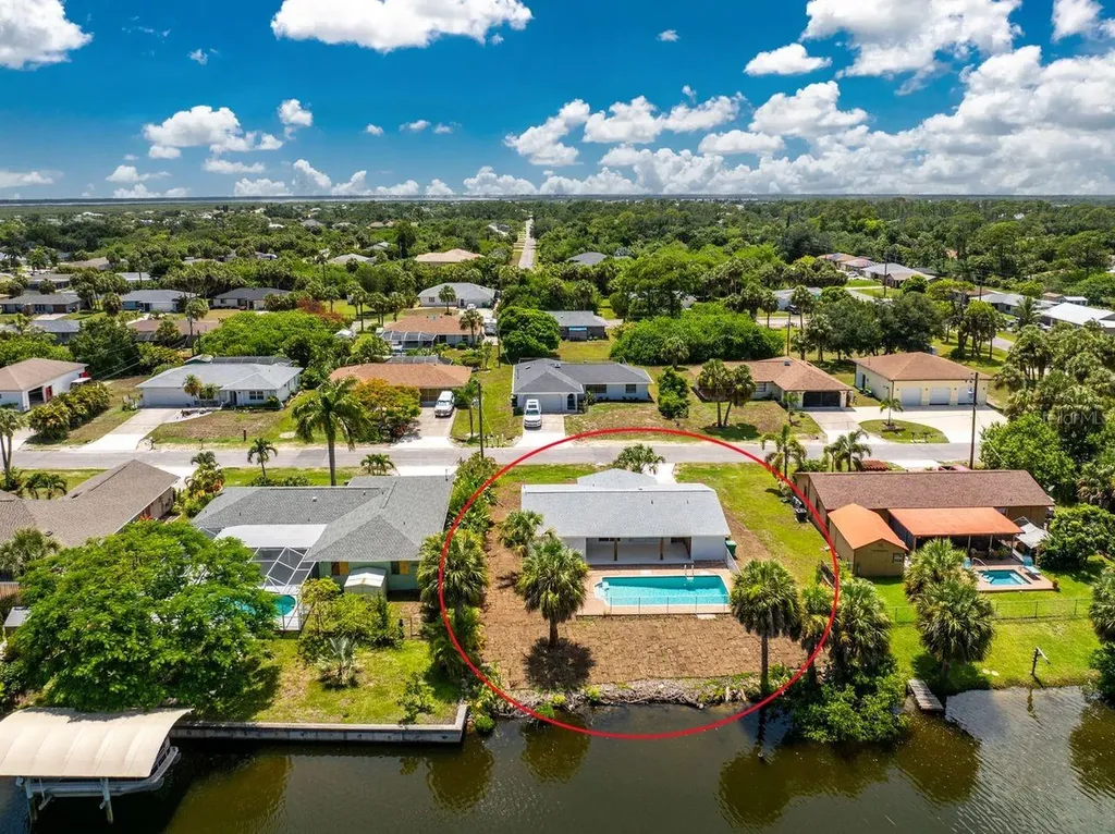 18321 Wolbrette Circle Port Charlotte FL 33948