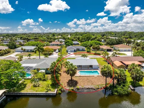 18321 Wolbrette Circle Port Charlotte FL 33948