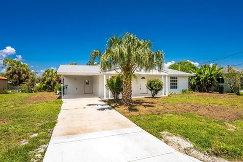 18321 Wolbrette Circle Port Charlotte FL 33948