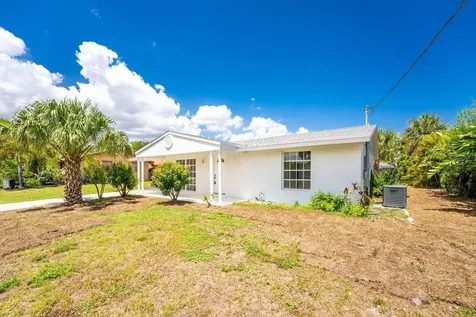 18321 Wolbrette Circle Port Charlotte FL 33948