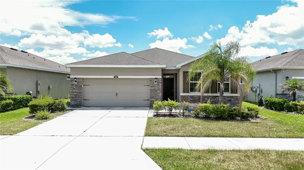 1092 Pipestone Place Wesley Chapel FL 33543