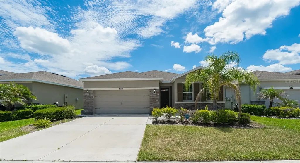 1092 Pipestone Place Wesley Chapel FL 33543