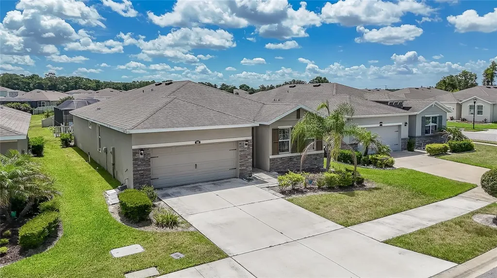 1092 Pipestone Place Wesley Chapel FL 33543