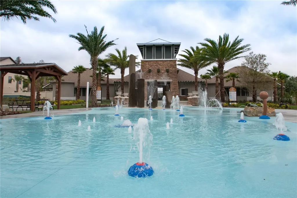 1092 Pipestone Place Wesley Chapel FL 33543