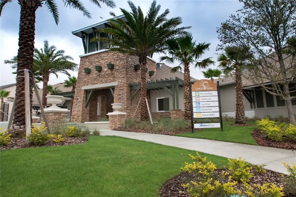 1092 Pipestone Place Wesley Chapel FL 33543
