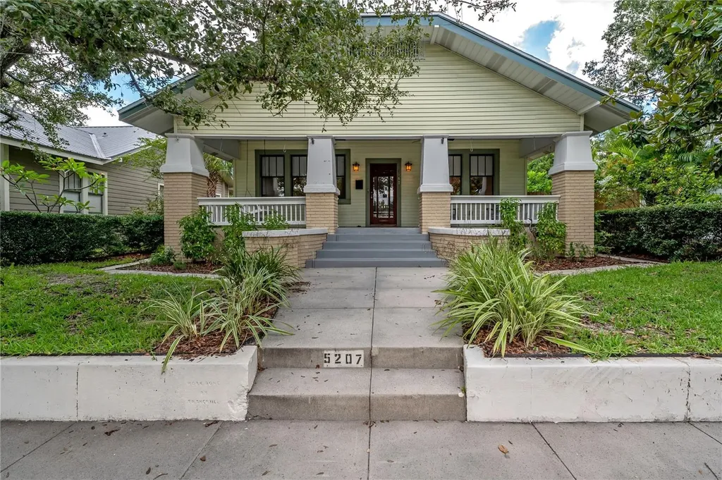 5207 N Suwanee Avenue Tampa FL 33603