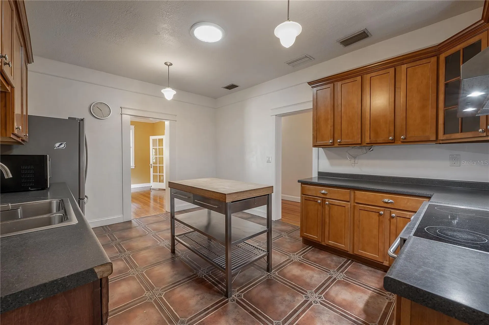 5207 N Suwanee Avenue Tampa FL 33603