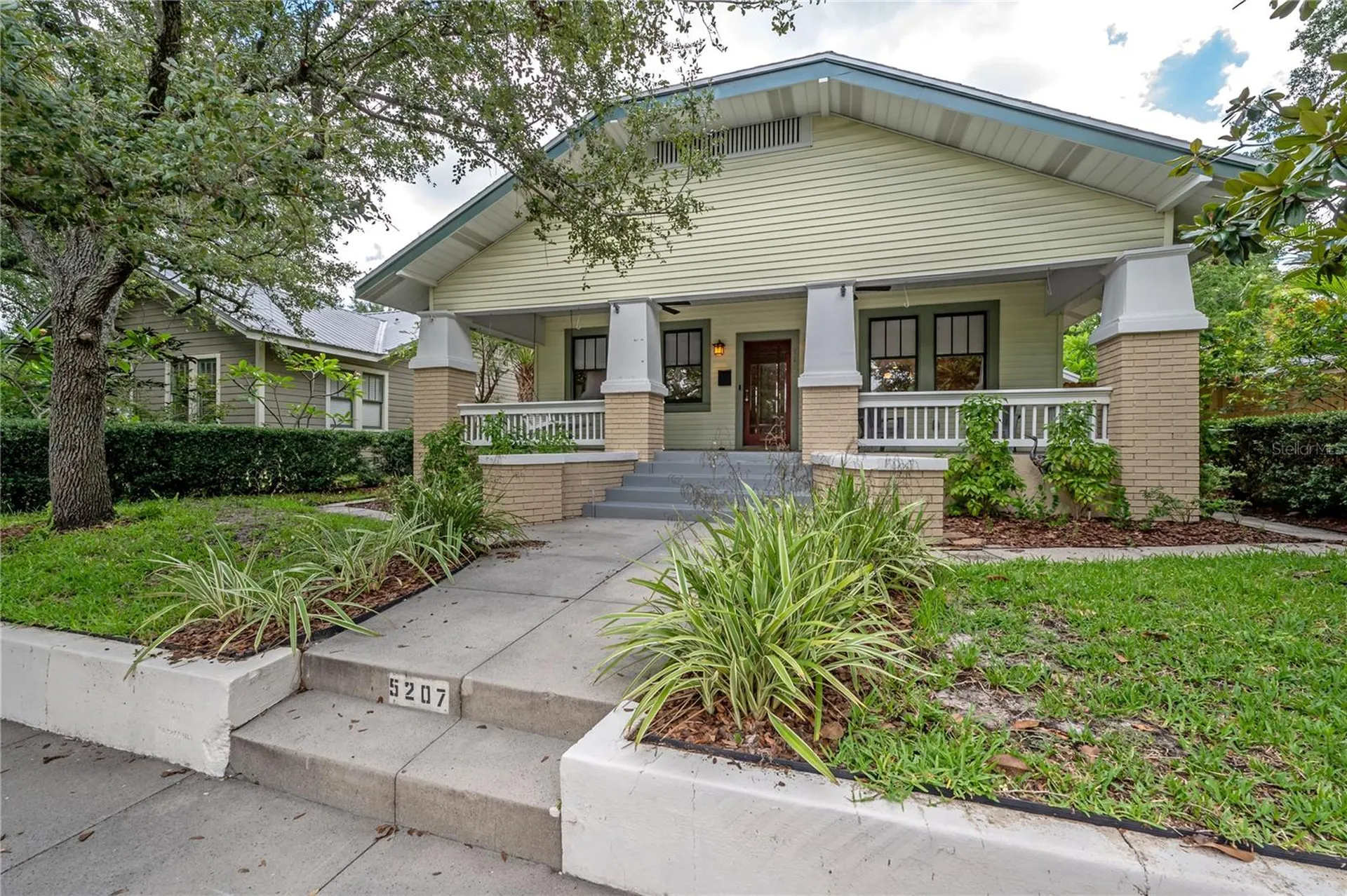 5207 N Suwanee Avenue Tampa FL 33603