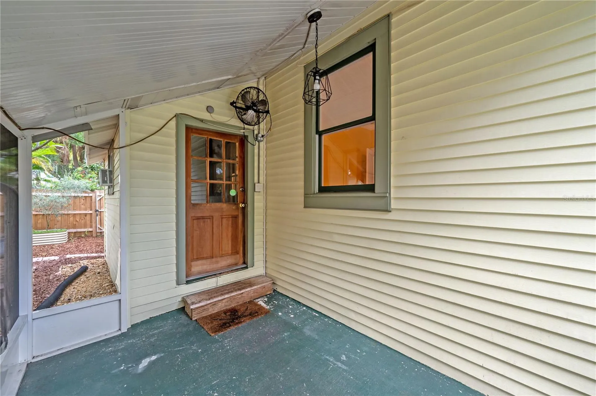 5207 N Suwanee Avenue Tampa FL 33603