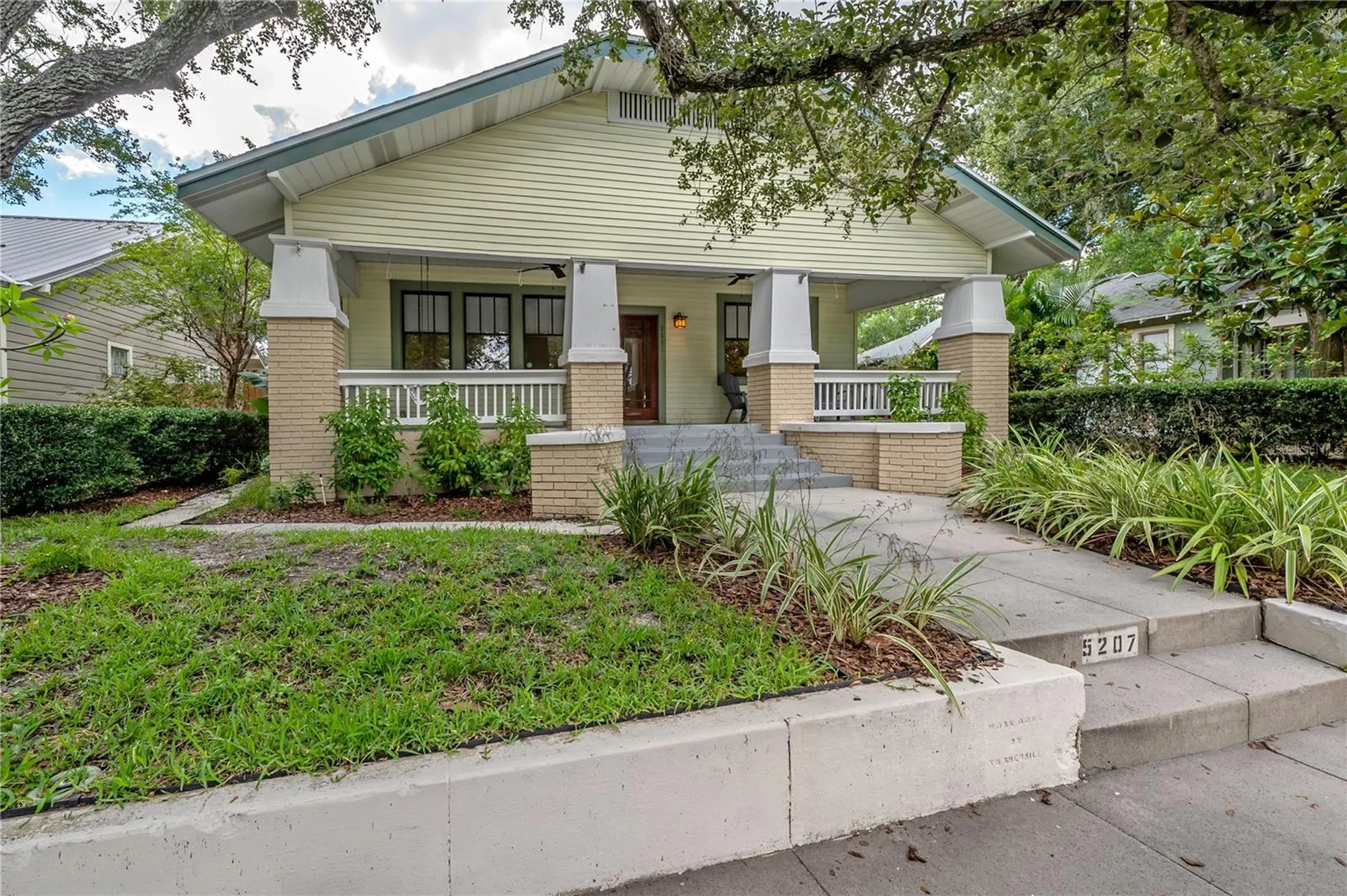 5207 N Suwanee Avenue Tampa FL 33603