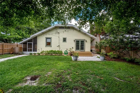 5207 N Suwanee Avenue Tampa FL 33603