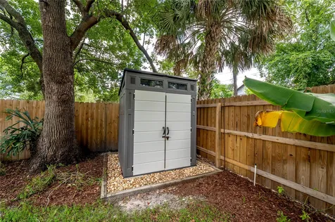 5207 N Suwanee Avenue Tampa FL 33603