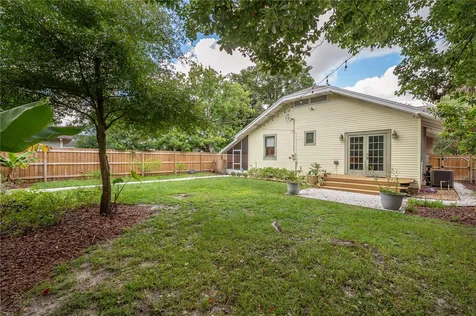 5207 N Suwanee Avenue Tampa FL 33603