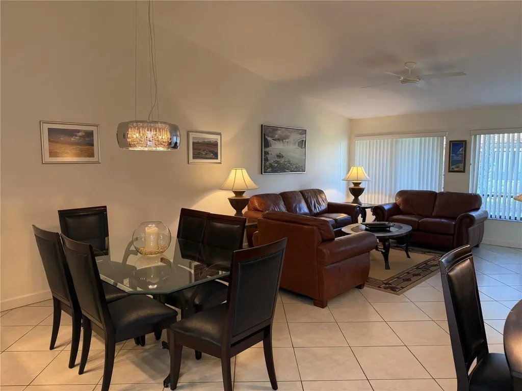 3637 Yellow Pine Court Sarasota FL 34238