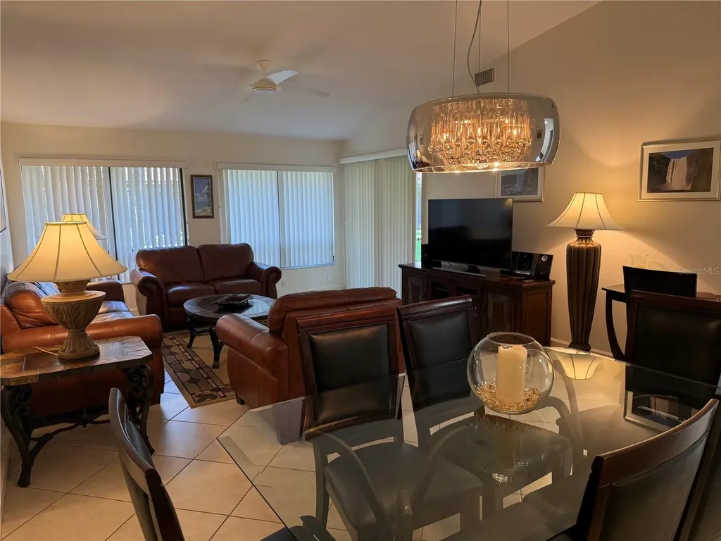 3637 Yellow Pine Court Sarasota FL 34238