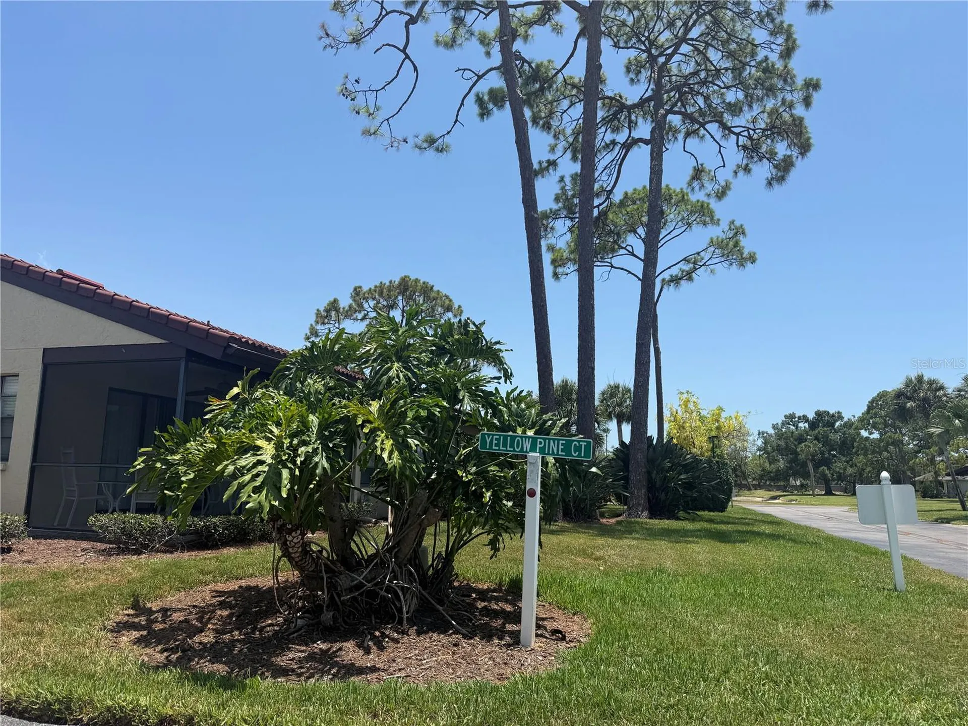 3637 Yellow Pine Court Sarasota FL 34238